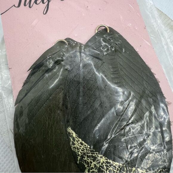 New Tiley and Bells Olive Green and Gold Feather Earring with Metallic Design - Picture 6 of 6